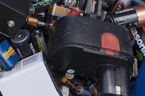 回收电瓶回收√回收碎电池片-报废铅酸电池回收价格